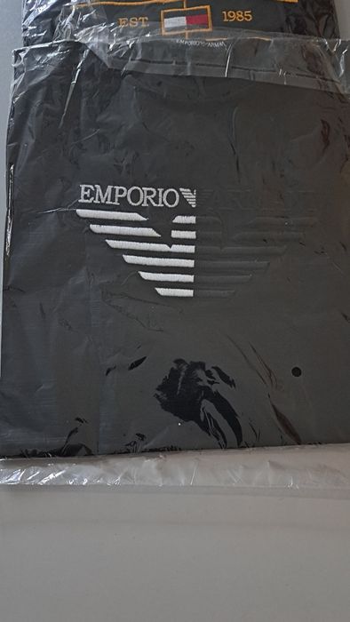 Bluze barbati --Livrare cu verificare