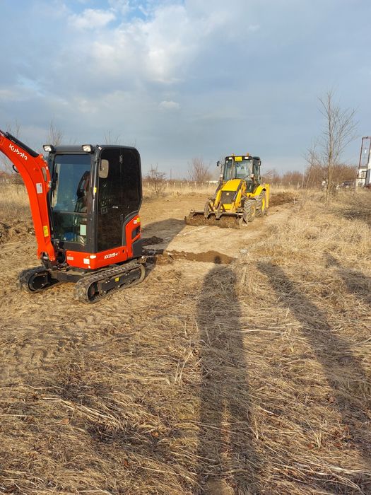 Închiriez Buldoexcavator Bobcat Miniexcavator  compactor  nisip piatra