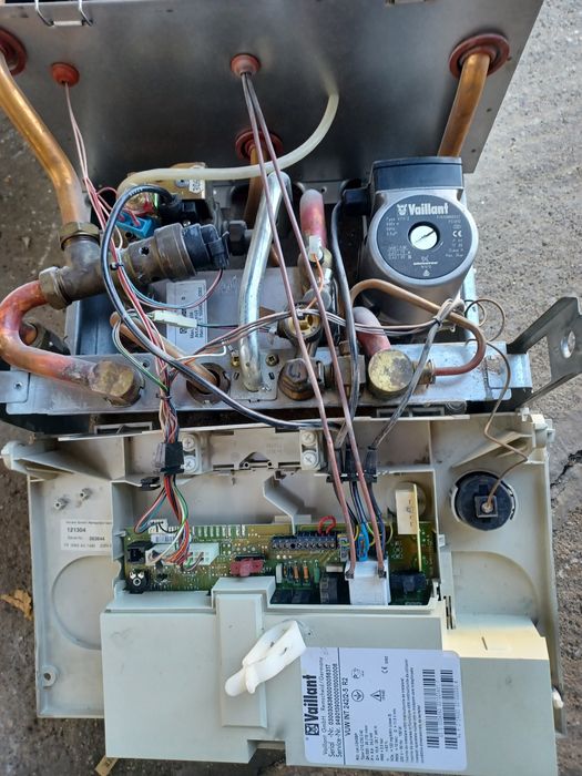 Centrala termica Vaillant VUW INT 242/2-5