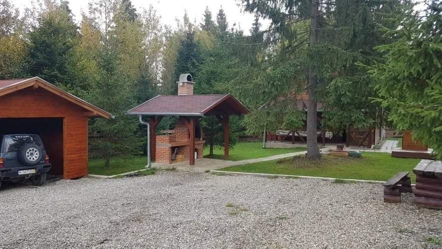 Cabana inchiriat 4 camere +ciubâr