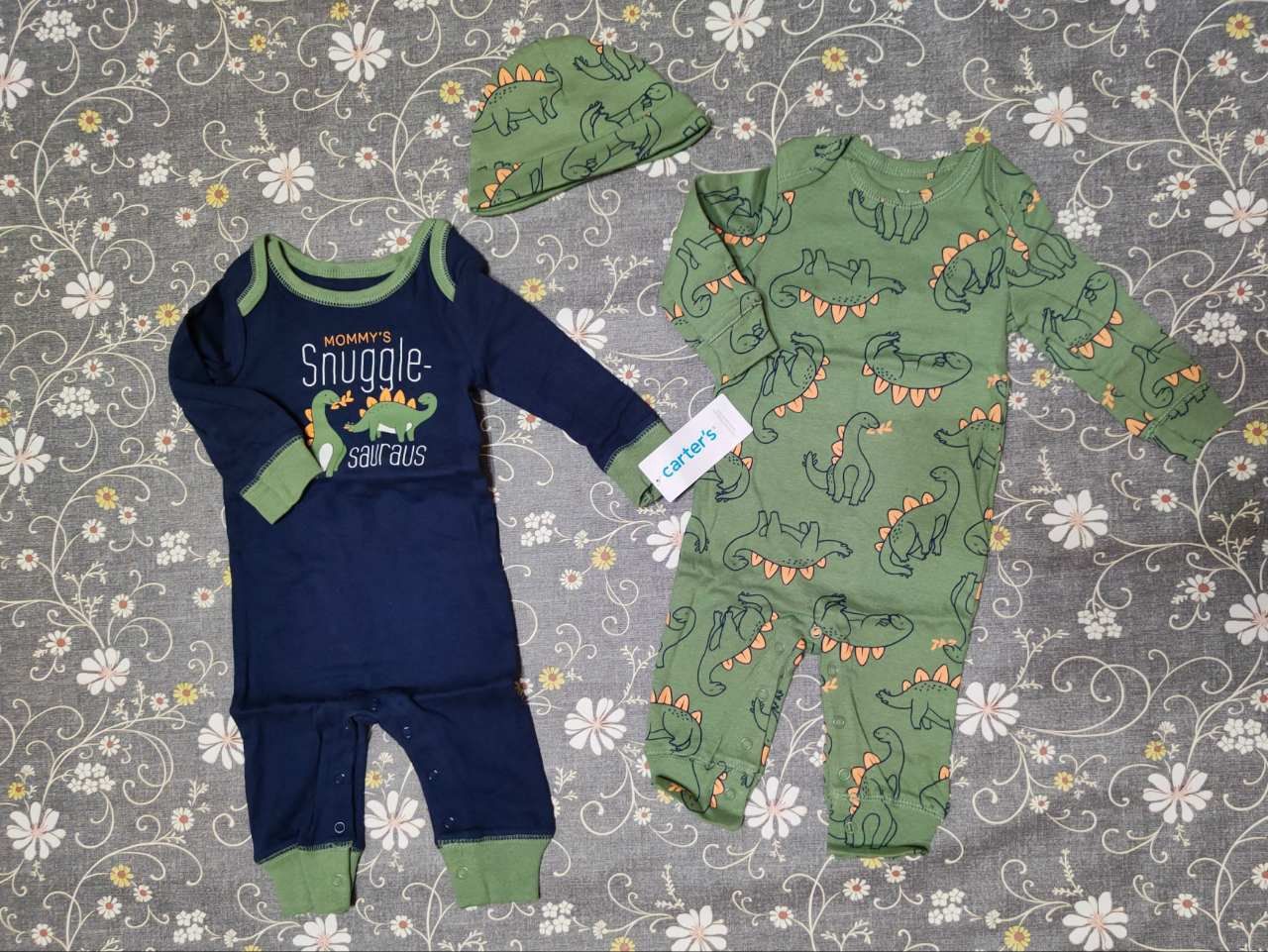 Новый комплект слипов фирмы Carter's