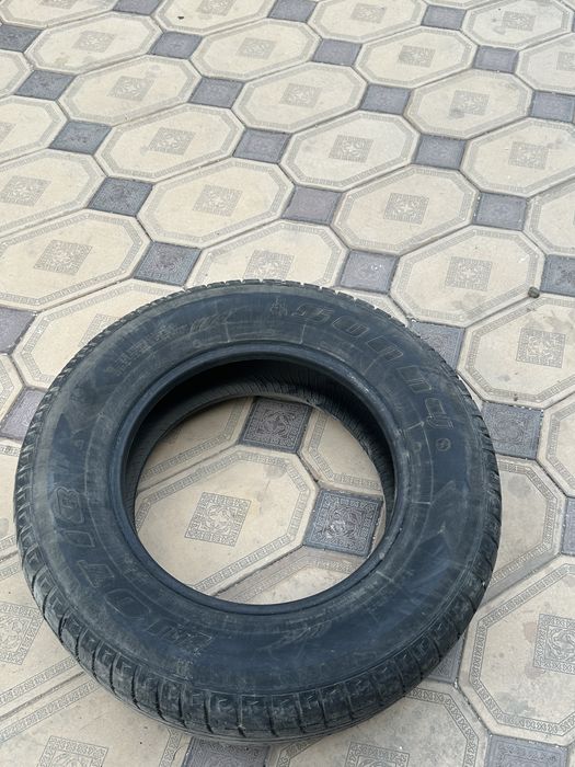 Шины зимние почти новые