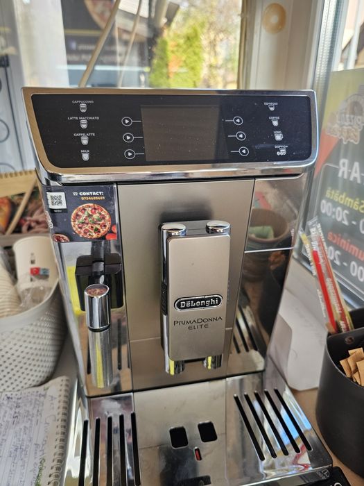 Aparat cafea delonghi primadonna