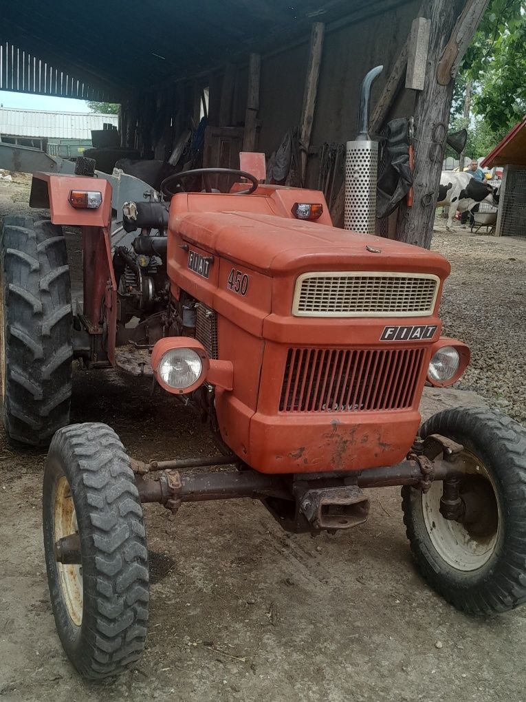 Tractor fiat 450       2100 ore