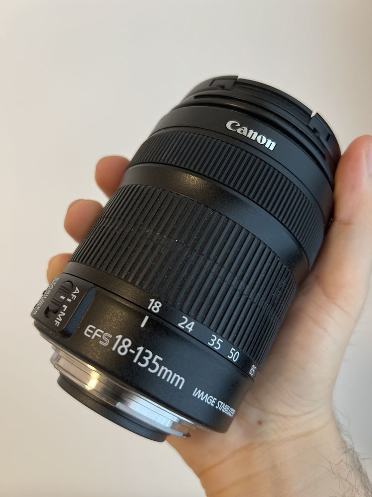 Canon 750d (obiectiv 18-135mm)