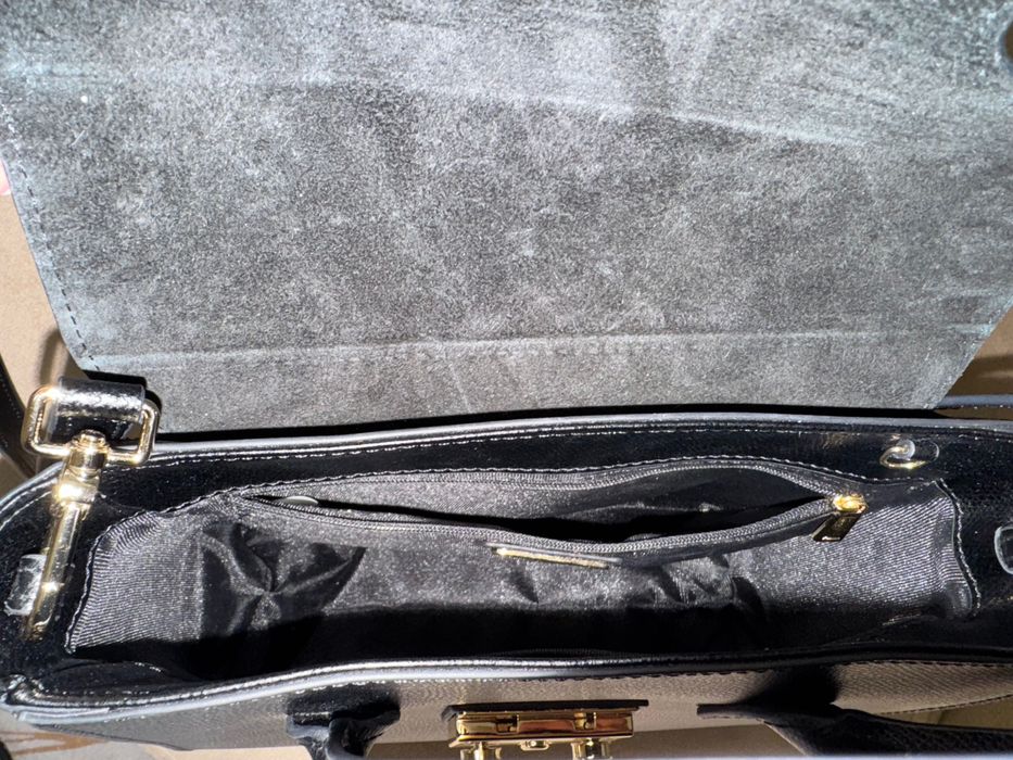 Черна чанта Furla Metropolis Satchel