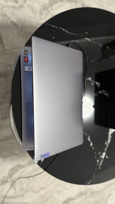 Laptop Lenovo Ideapad 3