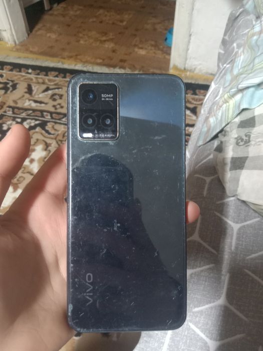 Продаю телефон виво у21