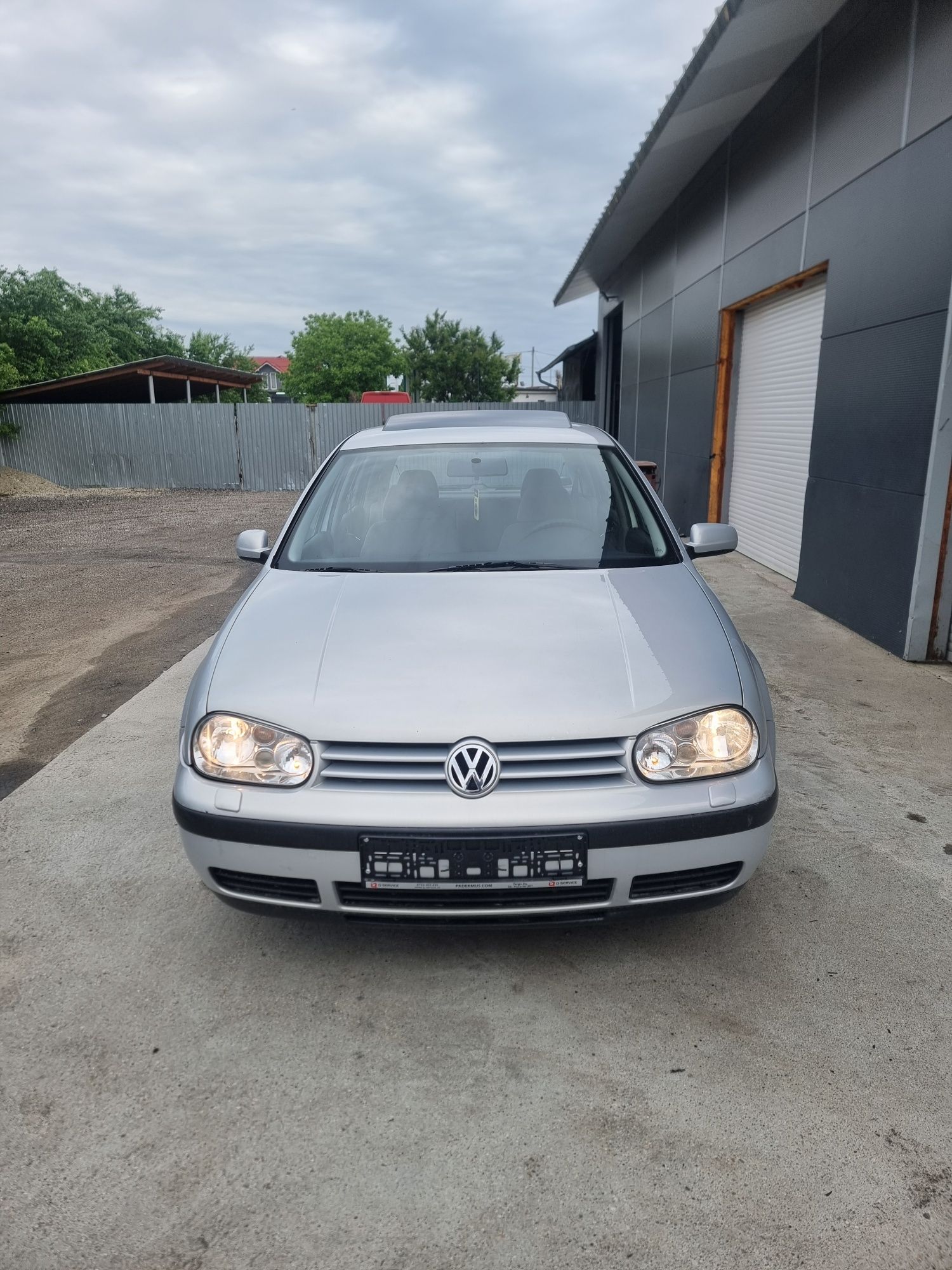 Golf 4. Mașină pentru petrențioși