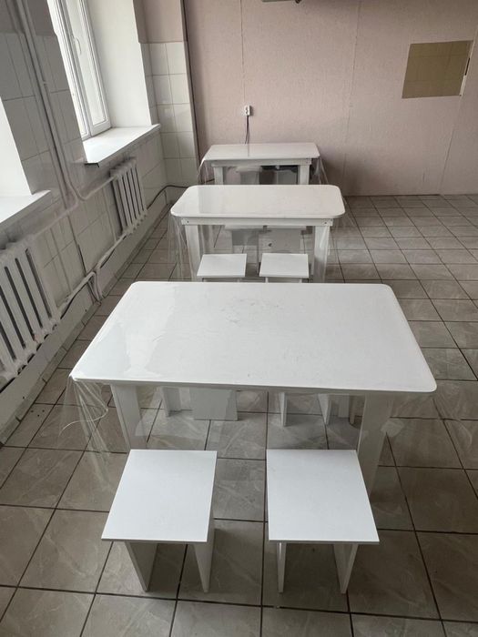 Продам столы и стулья