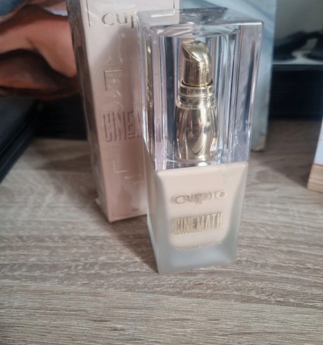 Fond de ten cupio