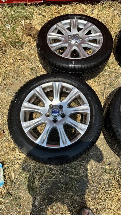 Jante originale volvo r17 cu anvelope ca noi