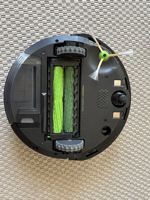 Прахосмукачка iRobot Roomba i3