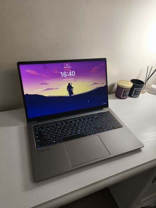 Ноутбук i5 -1235u/DDR4 16gb/ssd 500/iris XE