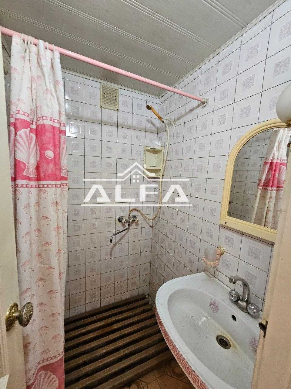 2 xonali 60m² 1-qavat sotiladi.