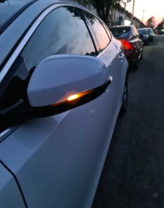 Динамични бягащи мигачи за огледалата на Волво Volvo S60 V40 светлина