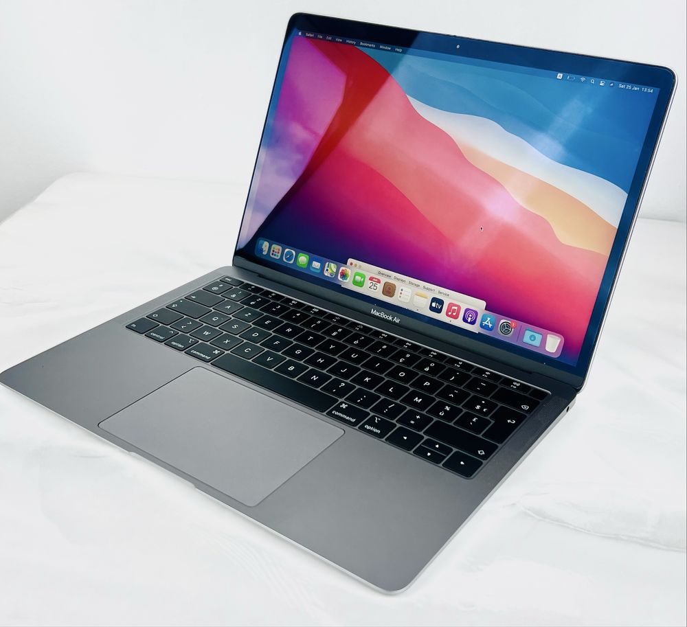 Apple MacBook Air 2018 13" i5 8RAM 512GB Space Gray Отличен! Гаранция!
