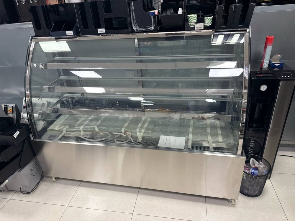 Витринный холодильник