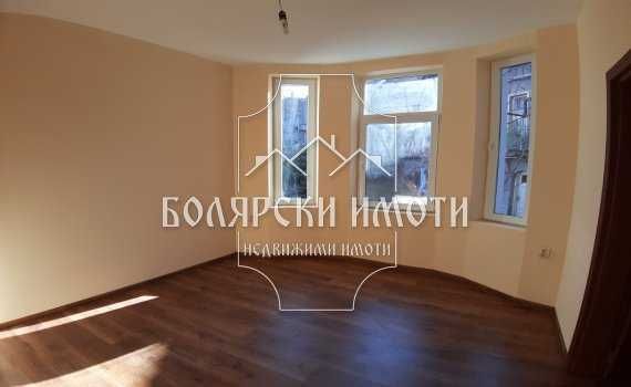 Продава се Етаж от къща в Велико Търново, Център - 120 кв.м за 750 €/кв.м - Снимка #1