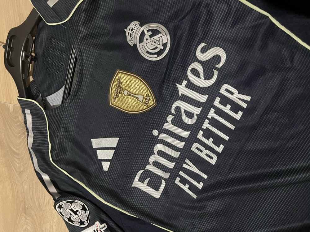 Tricou de fotbal adidas Real Madrid sezon 25/26 cu Valverde 8 marime M