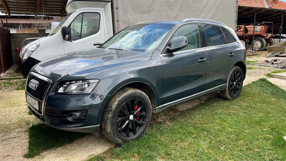 Audi Q5 quattro,