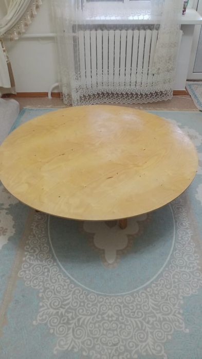 Дөңгелек үстел сатылады