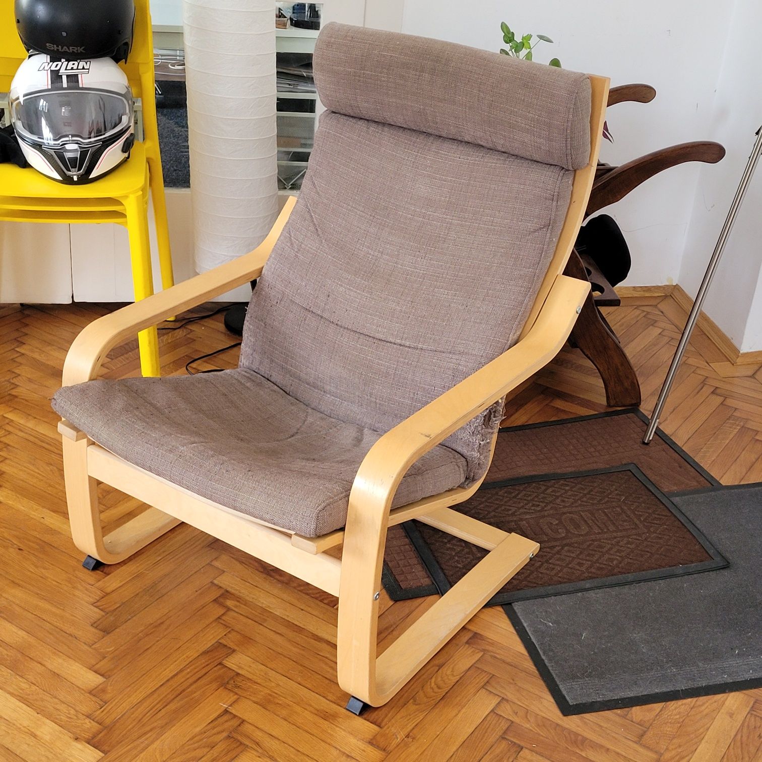 Fotoliu IKEA model POÄNG