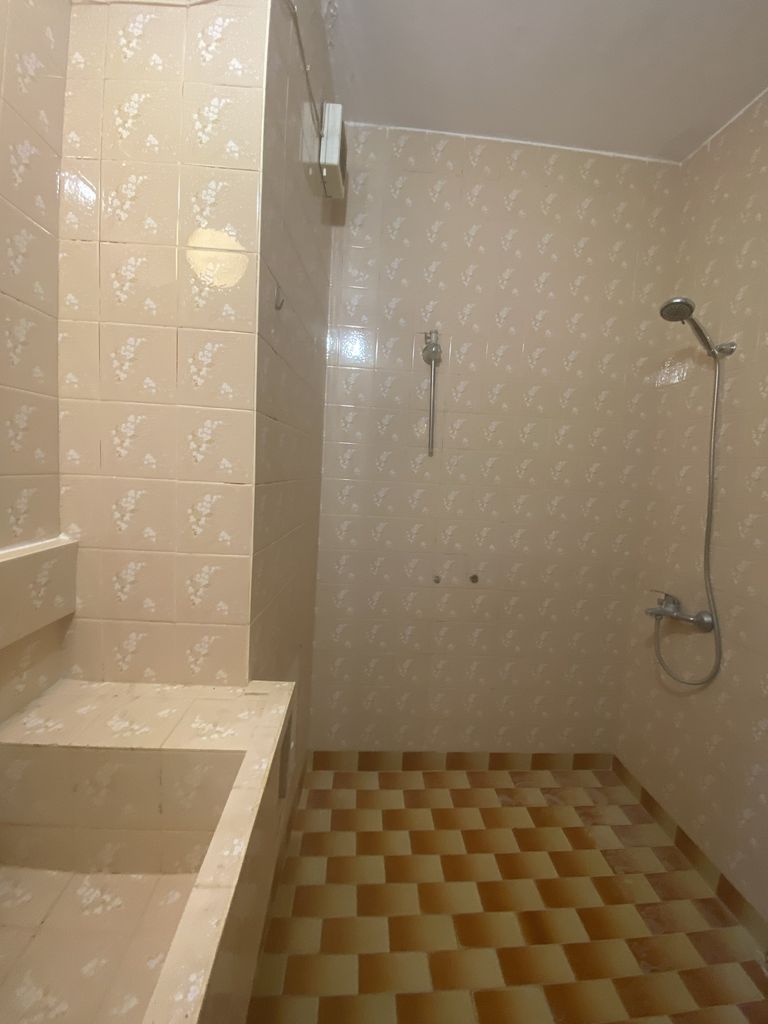 Дава се под наем Четиристаен апартамент в Пловдив, Южен - 66 кв.м за 306 € - Снимка #4