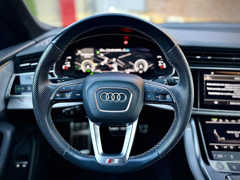 Audi Q8 55 TFSI S-Line 2022
