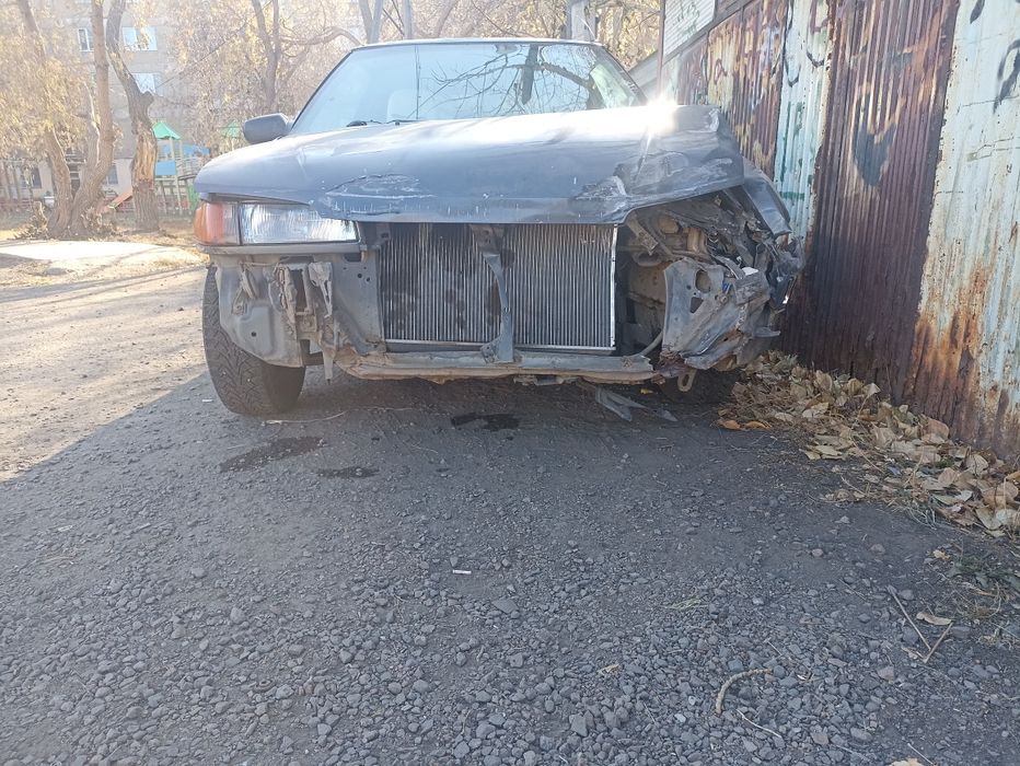 Мазда 323 bg 1990г