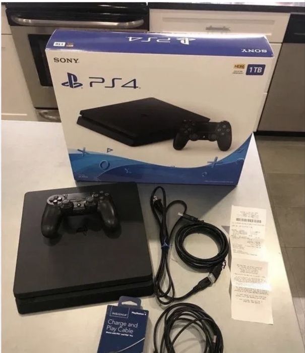 SonyPlayStation 4 slim
