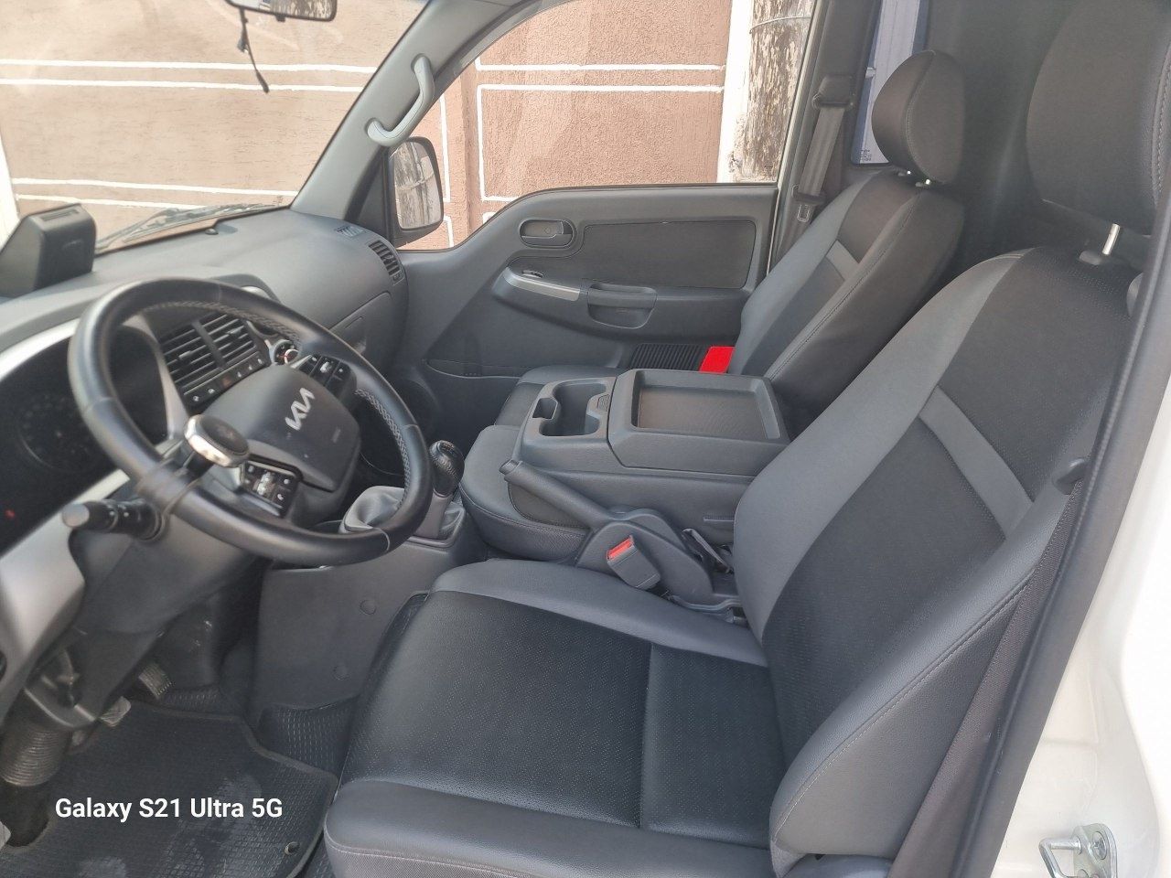 Kia bongo sotiladi 2022 yil