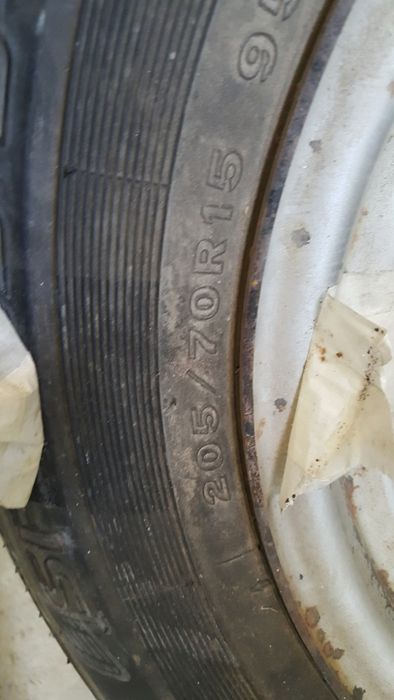 Джанта 15 5х139.7 с гума 205 70 15