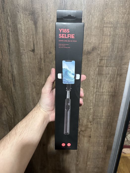 Selfie stick/Wireless Lavalier Microphone