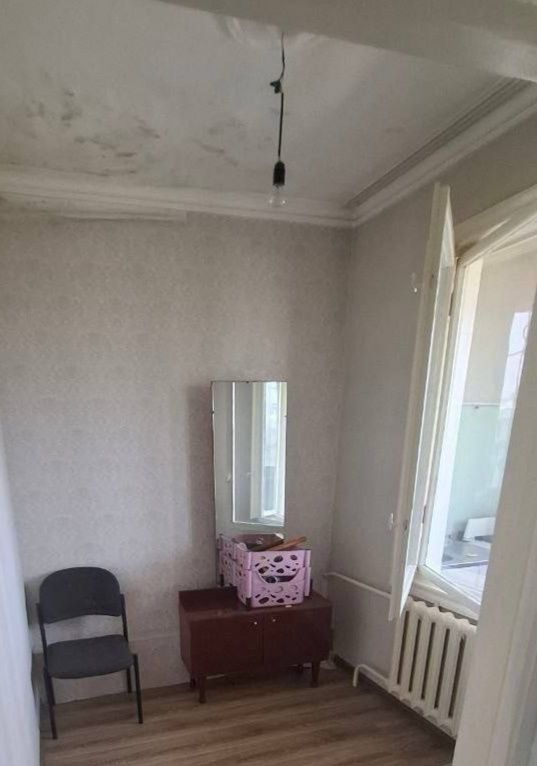 Юнусабад 7 квартал 1в2/4/4 балкон 1,5*6  дом вдоль дороги