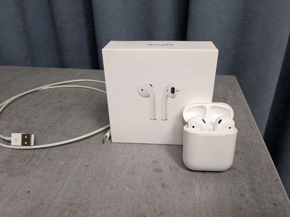 Vand Casti Apple AirPods 2 / Originale cu Factura / Stare Perfecta