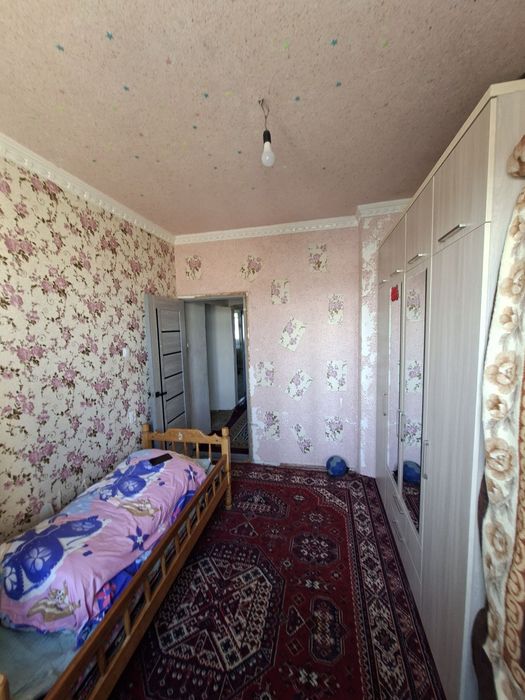 Прадается 3 комнатная квартира 5 этаж балкон есть ремонт зделона евро