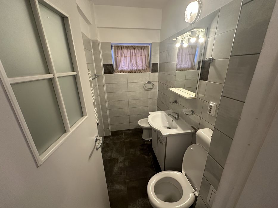 Apartament 2 camere, 60 mp, 2 bai, parter, bloc 2015.