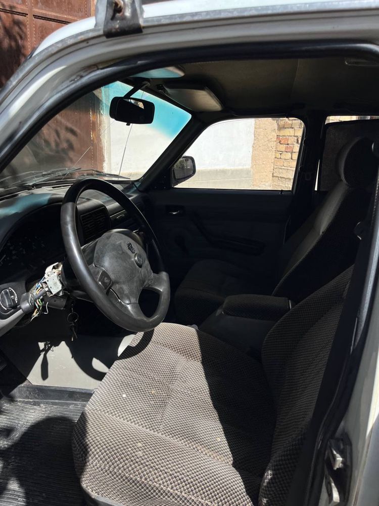Gaz volga 3110, 1998 yil, yaxshi holatda