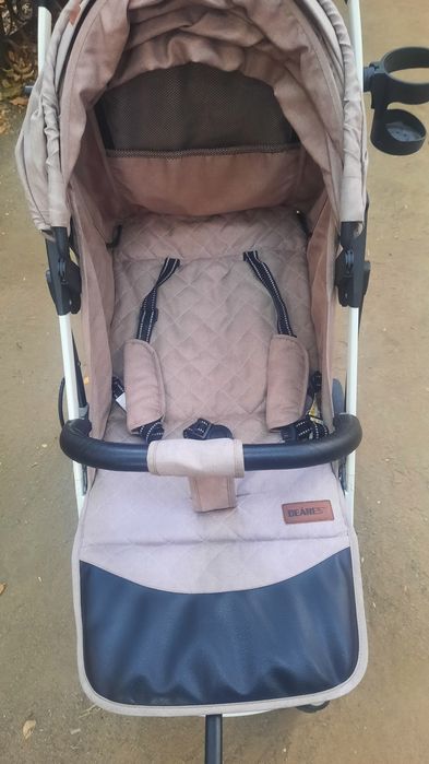 Коляска прогулочная Dearest, бежевая.