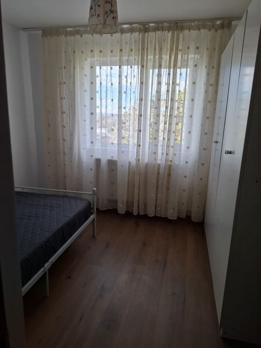 Închiriere apartament 3 camere
