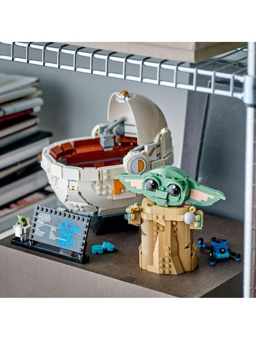 LEGO® Star Wars™ Grogu cu landou planor (75403) 1048 piese