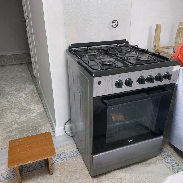 Газовые плита с духовкой
