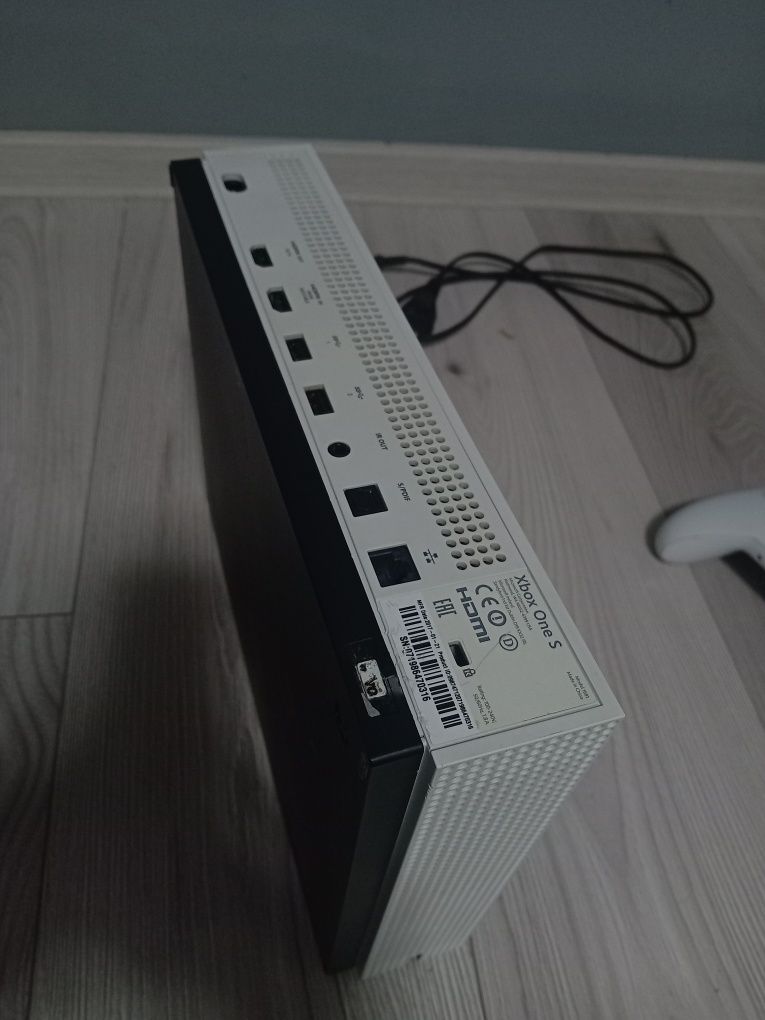 Xbox one s cu 11 jocuri