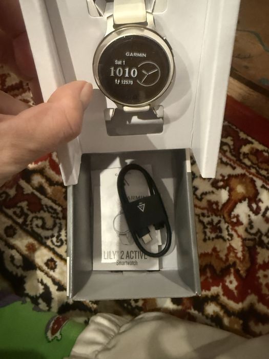 Часовник Garmin Lily 2 active