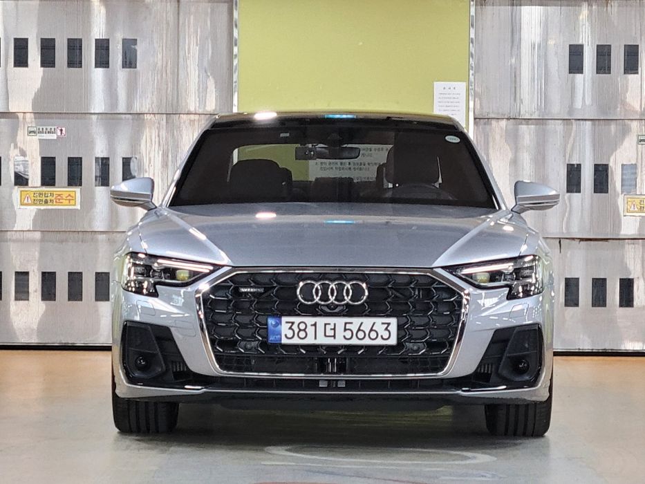 Audi A8 55 TFSI Quattro Premium LWB
Мы доставляем