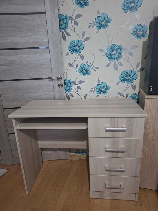 Birou de vanzare  45/100/80