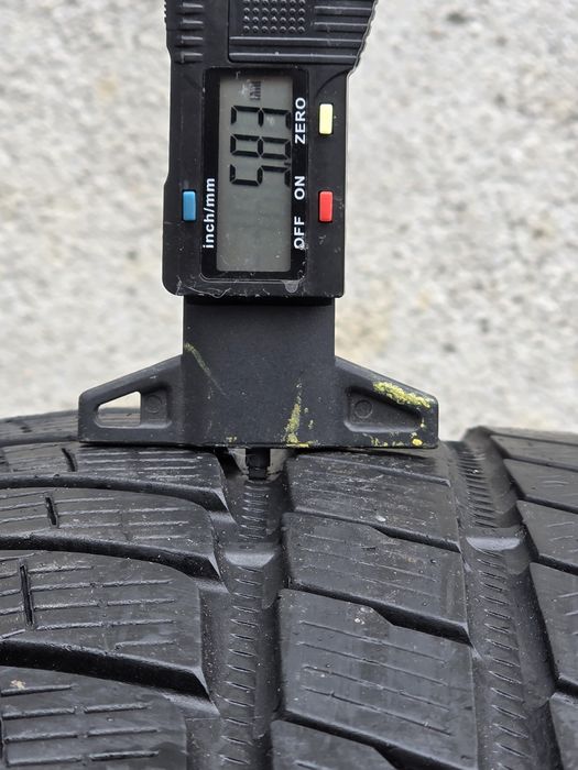 Vând patru anvelope de iarna pirelli 315 35 22/ 275 40 22 dot 4923