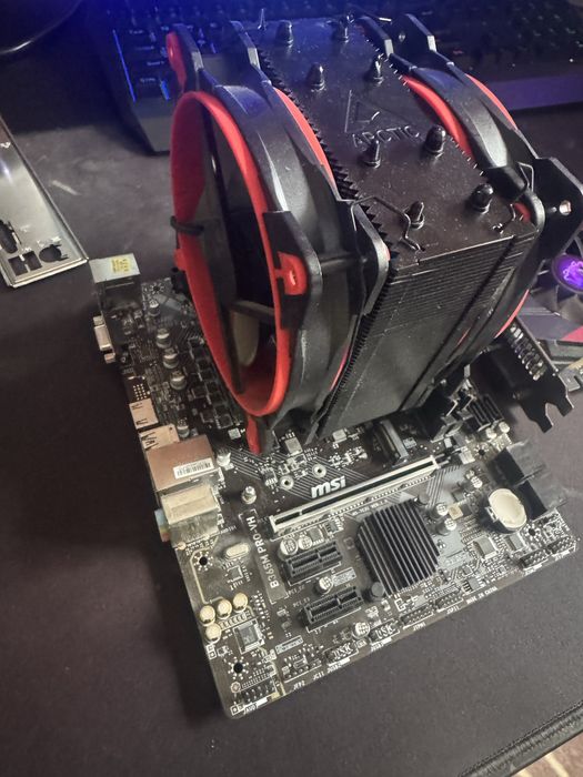 Процесор, дъно и рам памет intel i5 8400 hyperx fury 3466 24