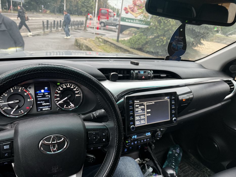 Toyota Hilux 4x4 Diesel 2024 cu 30.000 km Hardtop 39900 € TVA INCLUS